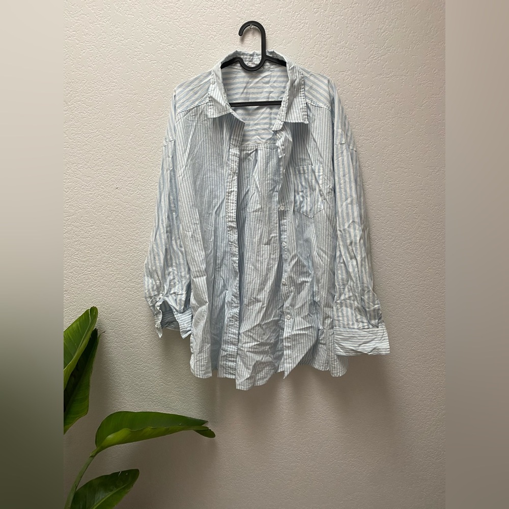 Oversized “boyfriend” button up